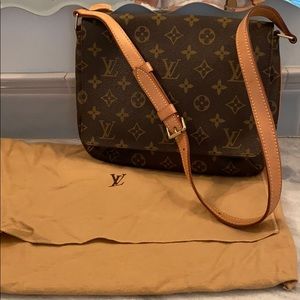 Louis Vuitton shoulder bag